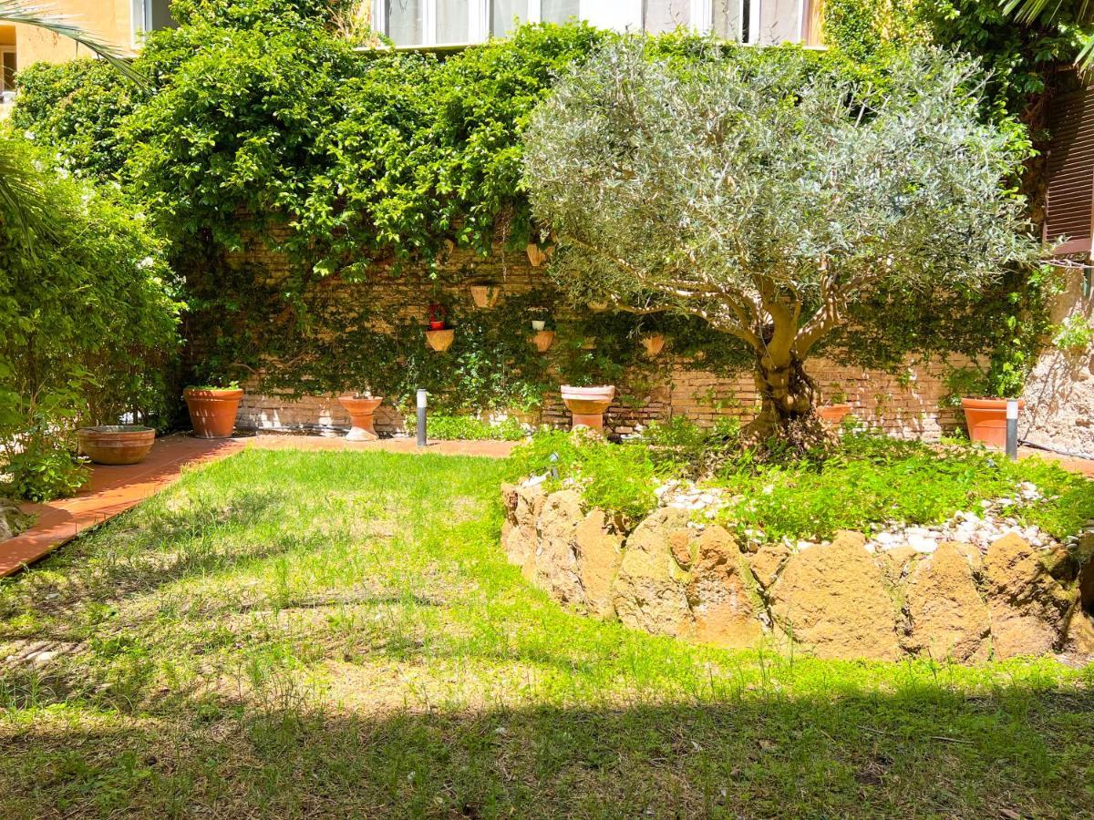 شقة Luxury House & Secret Garden - Strategic Location, 100M To Metro B روما المظهر الخارجي الصورة