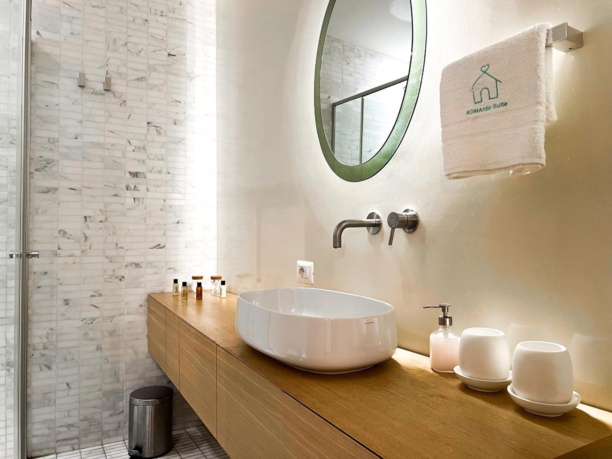 شقة Luxury House & Secret Garden - Strategic Location, 100M To Metro B روما المظهر الخارجي الصورة